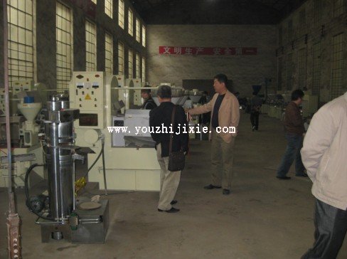 企鵝榨油機(jī)廠家