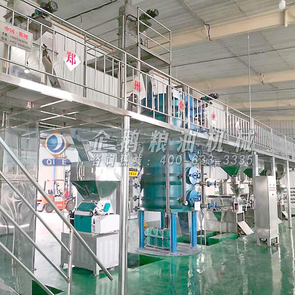 紫蘇籽油加工設(shè)備,企鵝品牌人心所向(圖1) 紫蘇籽油壓榨設(shè)備