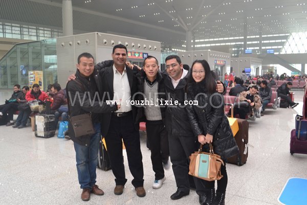 李總和明經(jīng)理會(huì)見(jiàn)來(lái)自埃及的客戶BEN(圖3)